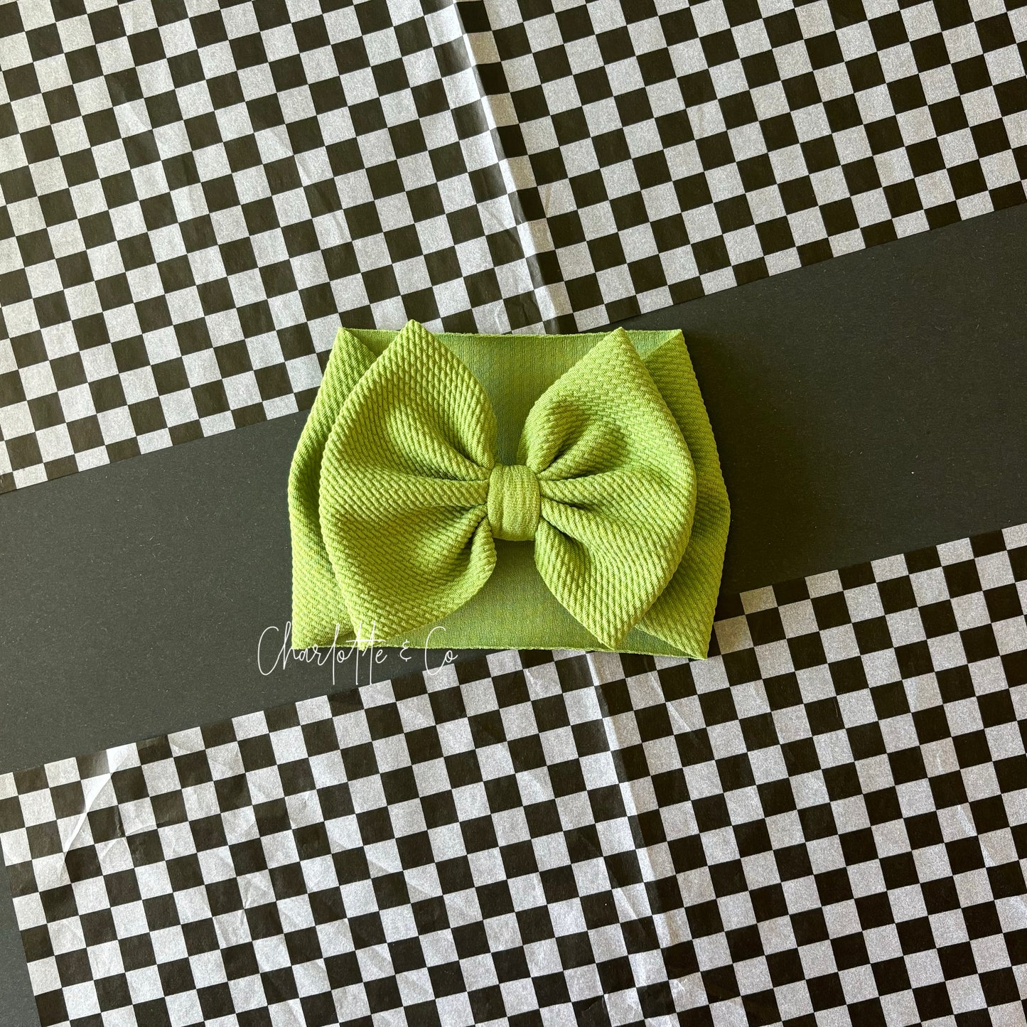 Pistachio Solid Bow