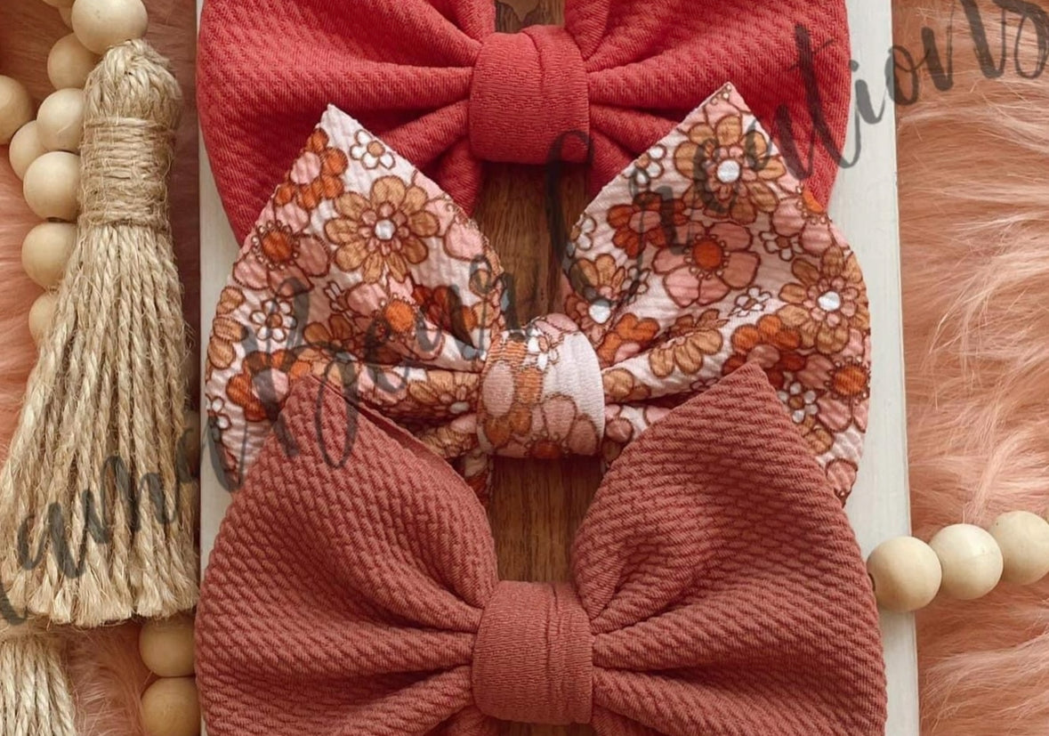 Pink Retro Floral Bow