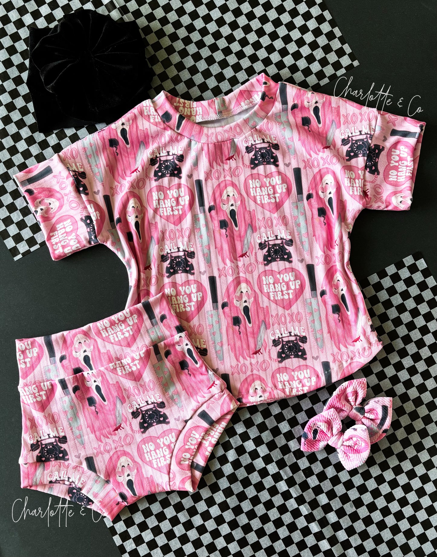 XOXO Scream Handmade Lounge Set